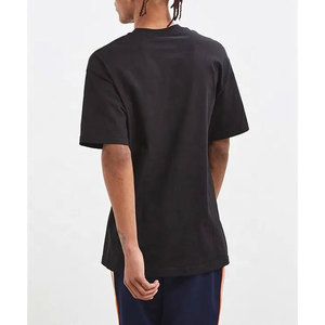 เสื้อยืดคอกลมแขนสั้นสีดำสำหรับผู้ชาย ทรงปกติ ผ้าฝ้าย สไตล์ลำลอง สีพื้น ผ้าเจอร์ซีย์ถัก ล้างสีแบบแอซิดวอช - Product Image 4