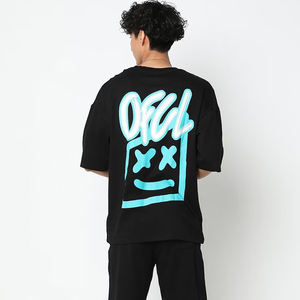 Ensemble de survêtement d'été en coton épais avec impression en relief, deux pièces, t-shirt et short pour homme, en vente - Product Image 3