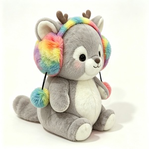 Orejeras de arcoíris personalizadas con diseño de ciervo de peluche, orejeras con pompones de ciervo de peluche, ciervo de peluche gris esponjoso, orejeras de arcoíris pastel de peluche - Product Image 2
