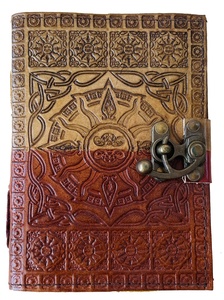 สมุดบันทึกปกแข็งหนังแท้สไตล์วินเทจภาพวาดด้วยมือของเซลติกพร้อมกระดาษขอบโค้ง - Product Image 5