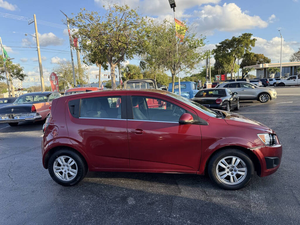 Chevrolet Sonic LT Hatchback FWD 2014 - Product Image 5