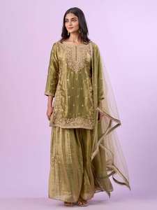 Ensemble Kurti et Palazzo en soie Fandy brodée avec dupatta en filet doux orné de motifs Moti, tenue de soirée ethnique élégante, tailles S à 3XL, nouveauté - Product Image 2