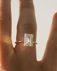 Bague de fiançailles solitaire en or massif 14 carats avec moissanite taille émeraude de luxe, 4 carats, bijoux fins minimalistes, vente en gros - Product Image 4