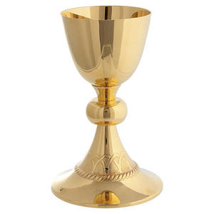 Calice élégant au design gravé, fait main, en laiton de haute qualité, couleur laiton. Idéal également comme objet cadeau. - Product Image 1