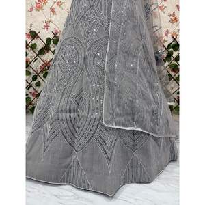 Diseñador hermoso bordado Lehenga Choli para bodas para ropa de boda - Product Image 3