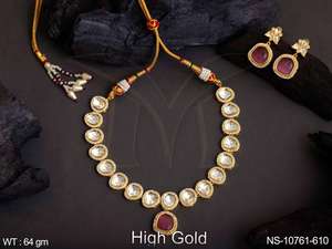 Bijoux de style fantaisie Kundan plaqués or de marque Ensemble de colliers courts Kundan pour la fête - Product Image 6