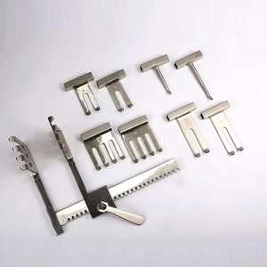 Le set d'instruments chirurgicaux orthopédiques Ralph pour la colonne vertébrale comprend 10 lames pour la neurochirurgie et les interventions orthopédiques. - Product Image 6