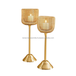 Majestuosos candelabros de metal de malla chapada en oro Múltiples diseños para Bodas de Navidad Fiestas Grandes celebraciones - Product Image 5
