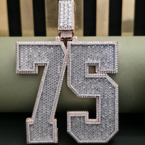 Pendentif personnalisé de luxe Hip Hop en moissanite sertie de pierres, lettre ou numéro, en argent 925, porte-bonheur, pour homme - Product Image 5