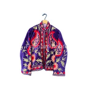 Veste en velours bleu royal Broderie ouzbek Veste d'hiver unisexe Vêtement de fête Veste pour femmes Deux poches latérales Manteau de style hippie - Product Image 1