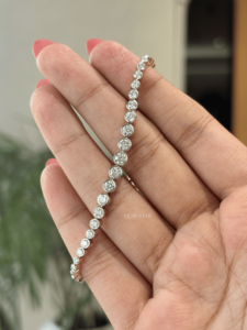 Bracelet tennis luxueux en or massif 14 carats avec diamants de laboratoire ronds de 5,30 carats, pureté VVS VS EF, sertis en clos, bijou d'anniversaire haut de gamme - Product Image 4
