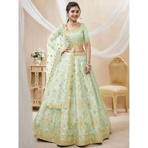 Fascinante Pista verde bordado arte seda Lehenga Choli - Product Image 2