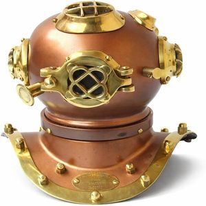 Réplica de Casco de Buceo de Latón Pulido Vintage |   Artefacto Marítimo Antiguo |   Decoración Náutica Coleccionable |   Exhibición Estilo Museo - Product Image 1