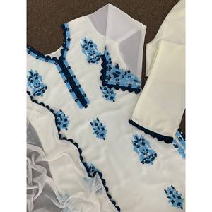 Hermoso Top para Mujer con Bordado Elegante, Incluye Pantalón y Dupatta - Product Image 4