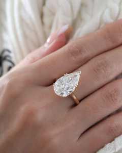 Anillos de Compromiso y Matrimonio de Lujo con Diamante Moissanite de Laboratorio en Forma de Pera de 2 Quilates y Plata de Ley 925 - Product Image 2