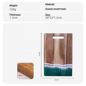 Planche à découper décorative en bois écologique Bold Blossom, infusée de résine, avec poignée pendentif, épaisseur 1,5 cm, pour service - Product Image 6