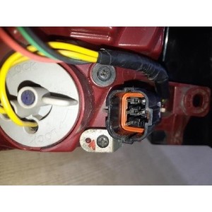 ไฟท้ายรถคาร์นิวัลมือสอง ขวา รุ่น 92402A9500 - Product Image 6