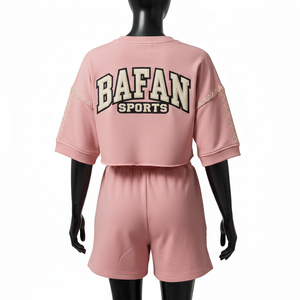 Conjunto de Top Corto y Pantalones Cortos para Mujer, Algodón Premium GSM, Felpa de Poliéster, Estampado Rosa, Logotipo Personalizado, 100% Algodón - Product Image 5