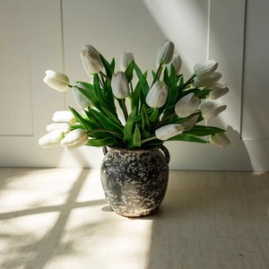 Présenté par JaffsExports, vase de table rustique en fonte avec poignée, 5,5 pouces, finition noire mouchetée - Product Image 5