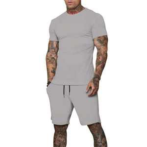 Conjunto de dos piezas de verano para hombre, camiseta de manga corta y pantalones cortos, conjunto informal a la moda - Product Image 3