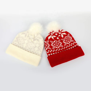 Gorro de Punto con Puño y Pompón para Mujer, 100% Acrílico, Blanco, con Logotipo Jacquard - Product Image 6