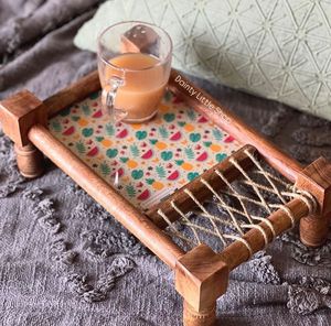 Assiette miniature ronde en bois écologique faite à la main avec détails en corde et patchwork floral pour cadeaux - Product Image 4