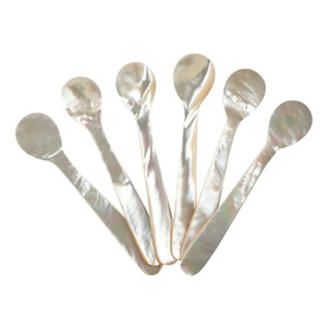 Cuillère à caviar élégante en nacre, cuillère de service de luxe faite à la main pour fruits de mer, desserts, restaurant, maison, hôtel, cuisine - Product Image 5