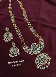 Nouvel ensemble de bijoux vintage plaqué or en alliage, style long Mala, avec boucles d'oreilles en strass de cristal et Maang Tikka, pour mariée et fêtes - Product Image 2