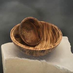 Bols élégants en bois d'acacia qui rehaussent les expériences culinaires grâce à leurs tons naturels, finition lisse et caractère artisanal. - Product Image 2
