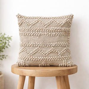 Funda de Almohada Bohemia de Algodón Tejido con Borlas en las Esquinas y Cierre Oculto Suave para una Decoración Elegante del Sofá - Product Image 6