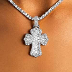 Collier pendentif croix de luxe serti de diamants, style hip-hop, avec croix en CZ baguette, chaîne tennis en acier inoxydable pour hommes et femmes - Product Image 1