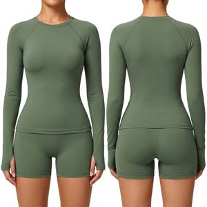 เสื้อโยคะผู้หญิงทรงเข้ารูป แขนยาว คอกลม ยี่ห้อ Custom Olive สำหรับออกกำลังกาย ฟิตเนส และเล่นกีฬา - Product Image 3