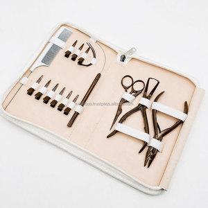 Kit d'outils pour extensions capillaires colorées sur mesure : ciseaux, peigne et pinces en acier inoxydable, tous essentiels pour les extensions capillaires - Product Image 4