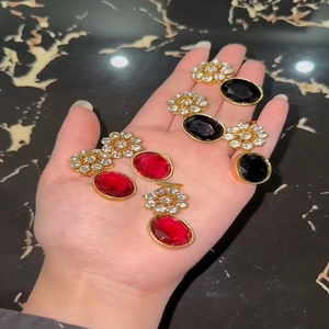 ต่างหูประดับลูกปัดและมงกุฎหินดีไซน์ล่าสุดปี 2026 สำหรับผู้หญิง สวมใส่ในงานแต่งงาน เครื่องประดับแฟชั่น - Product Image 5