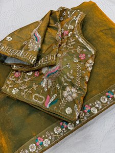 Sari en soie pure de luxe doré avec de lourdes perles, broderies, vêtements ethniques de mariage pour femmes - Product Image 6