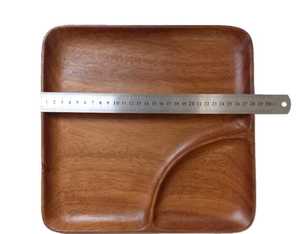 Plato Cuadrado de Madera Natural Hecho a Mano, Ideal para Servir Comida con Estilo o para Uso Decorativo en el Hogar y la Cocina - Product Image 6