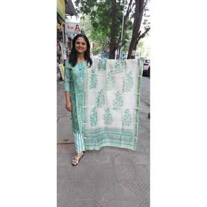 ชุดเต็มพิมพ์ลายบล็อกสีเขียว pista - Product Image 1