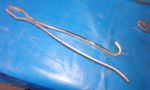 คีมจับกระดูกแบบมีตัวล็อคพร้อมระบบแร็ทเช็ต เครื่องมือผ่าตัดกระดูกออร์โธปดิกส์ ทำจากสแตนเลสสตีล สำหรับการปลูกถ่ายรากฟันเทียม - Product Image 3