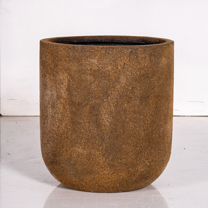 Ensemble de pots en béton texturé faits à la main finition organique pour jardin et décoration d'intérieur contemporains et rustiques - Product Image 3