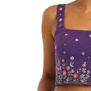 Conjunto de Top Corto y Falda Bordados en Color Morado Real para Mujer, Diseño Floral de Verano, Dos Piezas, Logotipo Personalizado, Ropa al Por Mayor - Product Image 3