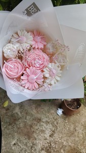 Hermosa Vela Decorativa con Ramo de Flores, Vela Perfumada Hecha a Mano para Bodas, Decoración del Hogar y Regalos, Precio al por Mayor - Product Image 5