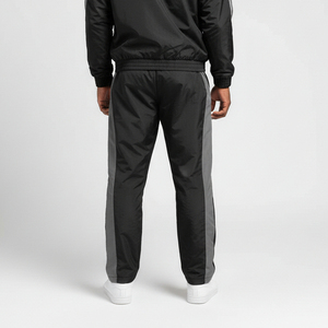 Chaqueta cortavientos para hombre y pantalones deportivos premium para actividades al aire libre, diseñados para correr, trotar, caminar, entrenar y viajar con comodidad. - Product Image 2