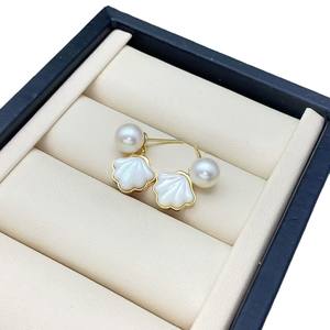 Boucles d'oreilles en argent S925 et perles d'eau douce 6,5-7 mm rondes lisses sans défaut, design de coquille de fleur élégante, bijoux d'oreille - Product Image 5