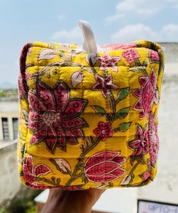 Handmade Quilted Cotton Travel <b>Makeup</b> Organizer Large Capacity Floral Block Printed Cosmet Pouch Zipper Lightweight <b>Case</b> - Product Image 5