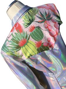 Camisa de competición occidental para mujer Tela de holograma blanco con cactus colorido y diseño suculento" - Product Image 3