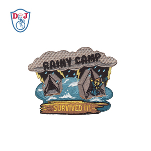 Écussons brodés personnalisés, badges brodés, écussons de camp, écussons thermocollants pour vêtements - Product Image 1