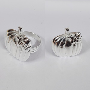 Anillo de Servilleta de Metal Ecológico con Acabado Artesanal, Diseño Clásico en Forma de Hoja para Celebraciones, Aniversarios y Bodas - Product Image 4