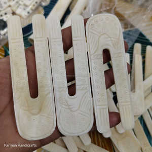 Lucette artisanale en os de buffle blanc, style Viking, outil de tissage moderne et écologique par FARMAN HANDICRAFTS à prix compétitif - Product Image 2