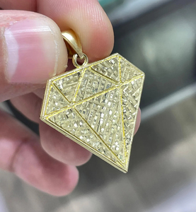 จี้ห้อยคอแบบกำหนดเอง ชุบทอง 14K ประดับเพชรโมอิสซาไนต์ VVS  ของขวัญสำหรับทุกเพศ สไตล์ฮิปฮอป เครื่องประดับคลาสสิก - Product Image 1