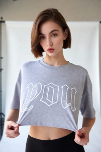 T-shirt court gris pour femme, col rond, manches courtes, coupe ample, logo brodé, décontracté, printemps-été, 100 % coton jersey - Product Image 3